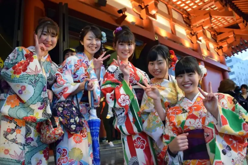 filles japonaises hinamatsuri